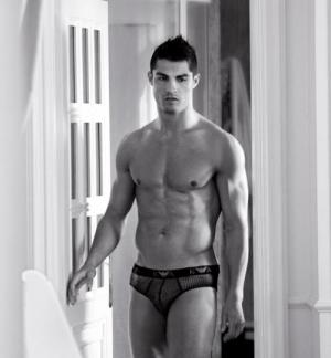 Napi-Six-Pack-Cristiano-Ronaldo