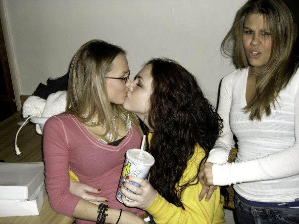 schöne Lesben Mädchen - Kostenlose Sexbilder und heisse Pornobilder - Foto 3528